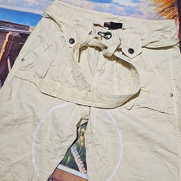 Diesel Belted Yellow Capri Pants Size 25 New - Picture 2 of 6